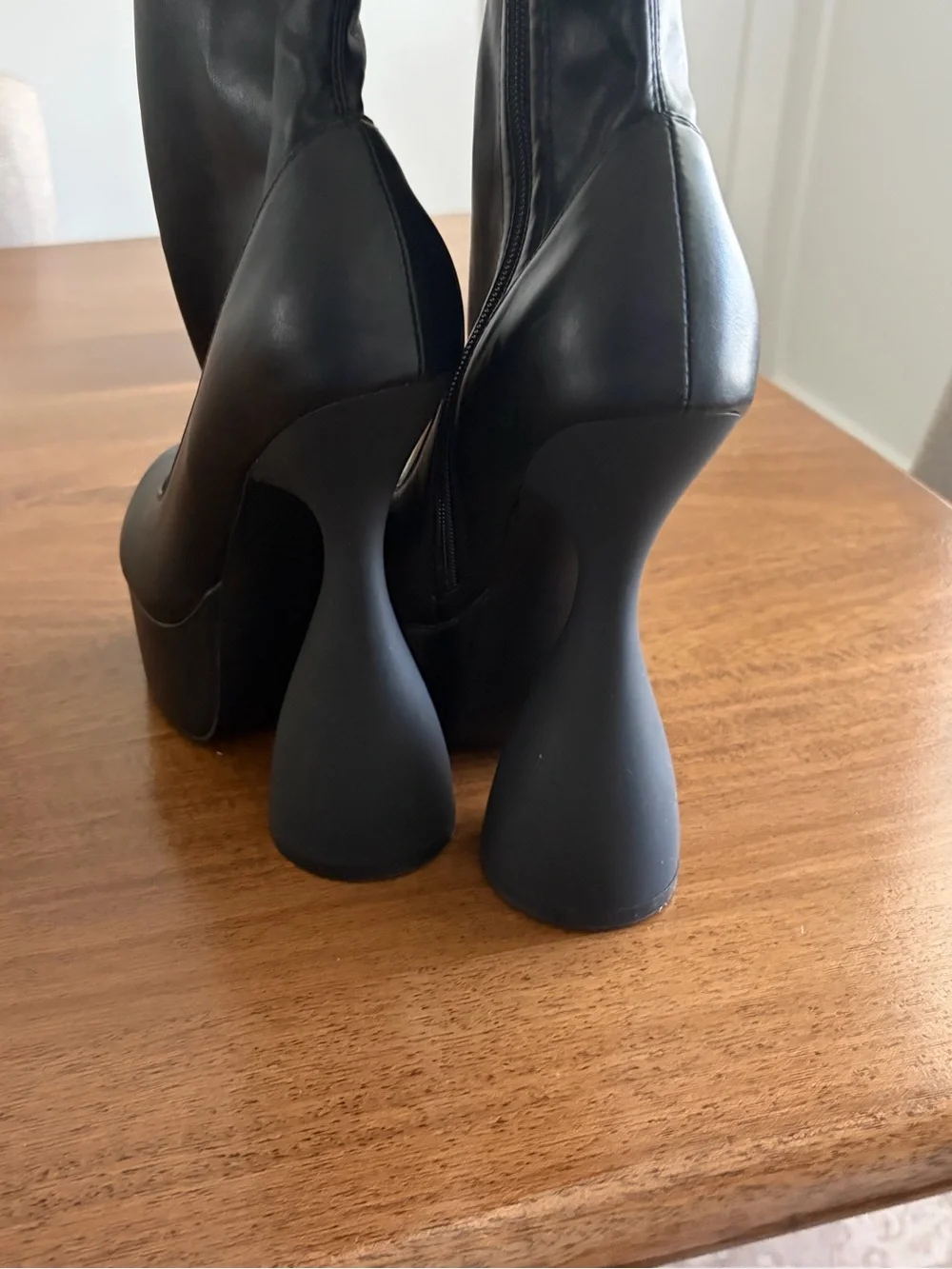 Knee boots platform black goth